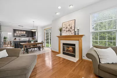 2304 Sarazen Drive, Vernon Hills, IL 60061 - Photo 11