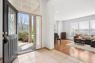 2304 Sarazen Dr, Vernon Hills, IL 60061 - Photo 5