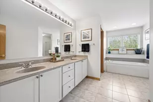 2304 Sarazen Dr, Vernon Hills, IL 60061 - Photo 21