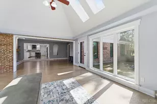 980 Persimmon Ct, Saint Charles, IL 60174 - Photo 13