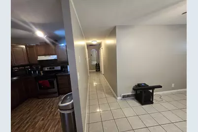 400 W Bellarmine Drive, Joliet, IL 60436 - Photo 5