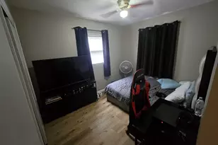 400 W Bellarmine Dr, Joliet, IL 60436 - Photo 9