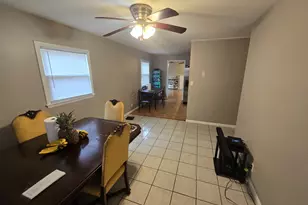 400 W Bellarmine Dr, Joliet, IL 60436 - Photo 3