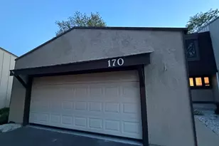 170 Cascade Dr, Indian Head Park, IL 60525 - Photo 1