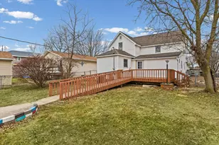 242 E Pine St, Paxton, IL 60957 - Photo 25