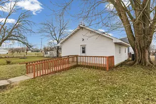 242 E Pine St, Paxton, IL 60957 - Photo 27