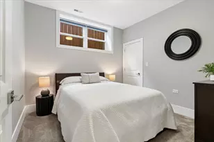 3510 W Melrose St, Chicago, IL 60618 - Photo 37