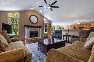 7576 Deer Track Trail, Rockford, IL 61102 - Photo 9