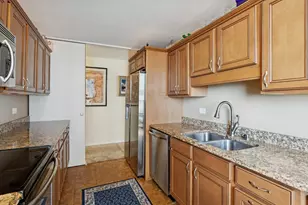 360 E Randolph St, Chicago, IL 60601 - Photo 9