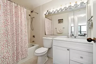 360 E Randolph St, Chicago, IL 60601 - Photo 15
