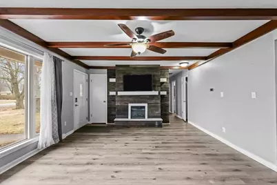 212 N 7th Street, Cissna Park, IL 60924 - Photo 7