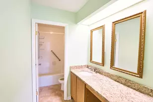 2000 St Regis Dr, Lombard, IL 60148 - Photo 13