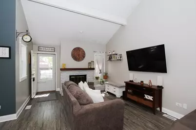 949 Manchester Court, South Elgin, IL 60177 - Photo 3