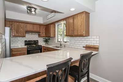 949 Manchester Court, South Elgin, IL 60177 - Photo 9