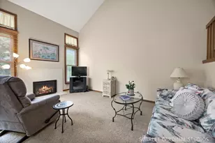 1310 Tennyson Ln, Naperville, IL 60540 - Photo 3