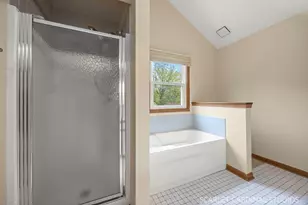 1310 Tennyson Ln, Naperville, IL 60540 - Photo 13