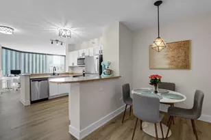 222 N Columbus Dr, Chicago, IL 60601 - Photo 5
