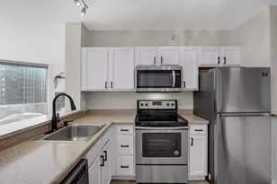222 N Columbus Dr, Chicago, IL 60601 - Photo 7