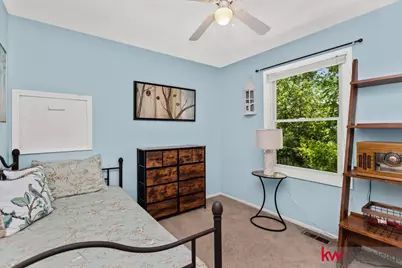 228 N Walnut Lane, Schaumburg, IL 60194 - Photo 17