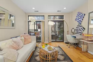 33 W Huron St, Chicago, IL 60654 - Photo 9
