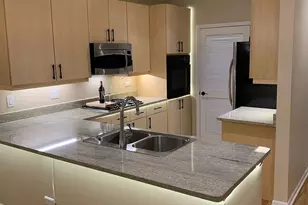 33 W Huron St, Chicago, IL 60654 - Photo 3