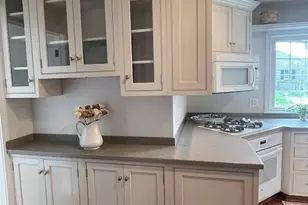 909 E Rockwell St, Arlington Heights, IL 60005 - Photo 5