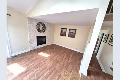 616 Claridge Circle, Hoffman Estates, IL 60169 - Photo 9
