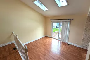 616 Claridge Cir, Hoffman Estates, IL 60169 - Photo 7