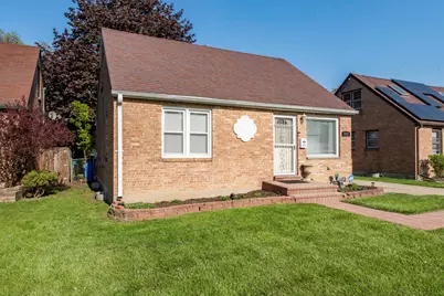 1111 N Berwick Boulevard, Waukegan, IL 60085 - Photo 3