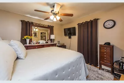 1111 N Berwick Boulevard, Waukegan, IL 60085 - Photo 11