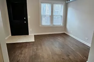 1014 W Wellington Ave, Chicago, IL 60657 - Photo 3