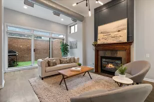 2867 W Palmer St, Chicago, IL 60647 - Photo 3