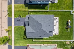 247 Carole St, Sugar Grove, IL 60554 - Photo 37