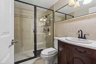 32 Kenfield Cir, Bloomington, IL 61704 - Photo 27