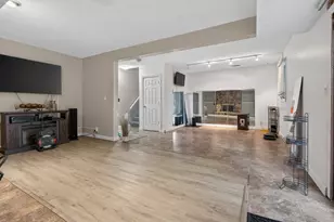 32 Kenfield Cir, Bloomington, IL 61704 - Photo 23