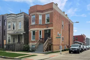 2825 W Walnut St, Chicago, IL 60612 - Photo 1