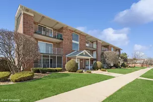 18230 Eagle Dr, Tinley Park, IL 60477 - Photo 5