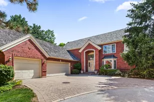 22 Regent wood Rd, Northfield, IL 60093 - Photo 1