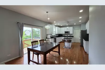 2560 W Sprce Drive, Round Lake, IL 60073 - Photo 13