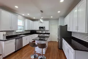 2560 W Sprce Dr, Round Lake, IL 60073 - Photo 11