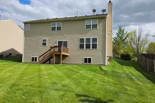 2560 W Sprce Dr, Round Lake, IL 60073 - Photo 37