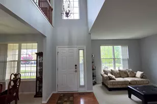 2560 W Sprce Dr, Round Lake, IL 60073 - Photo 3