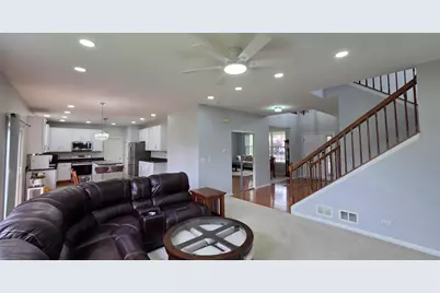 2560 W Sprce Drive, Round Lake, IL 60073 - Photo 15