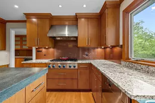 520 Greenwood Ave, Kenilworth, IL 60043 - Photo 13