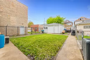 6733 S Campbell Ave, Chicago, IL 60629 - Photo 27