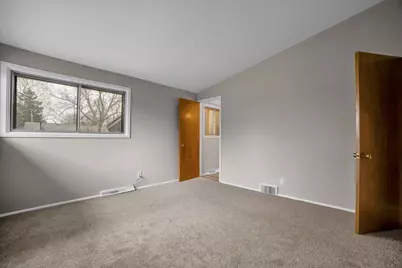 209 Sharon Lane, North Aurora, IL 60542 - Photo 19