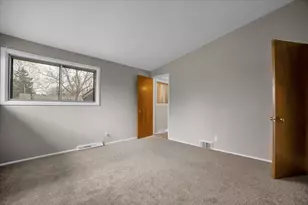 209 Sharon Ln, North Aurora, IL 60542 - Photo 19