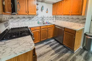 4483 Brighton Ct, Gurnee, IL 60031 - Photo 7