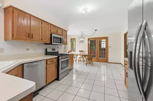 611 Vanderbilt Dr, New Lenox, IL 60451 - Photo 11