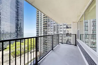 400 E Randolph Street #1727, Chicago, IL 60601 - Photo 25